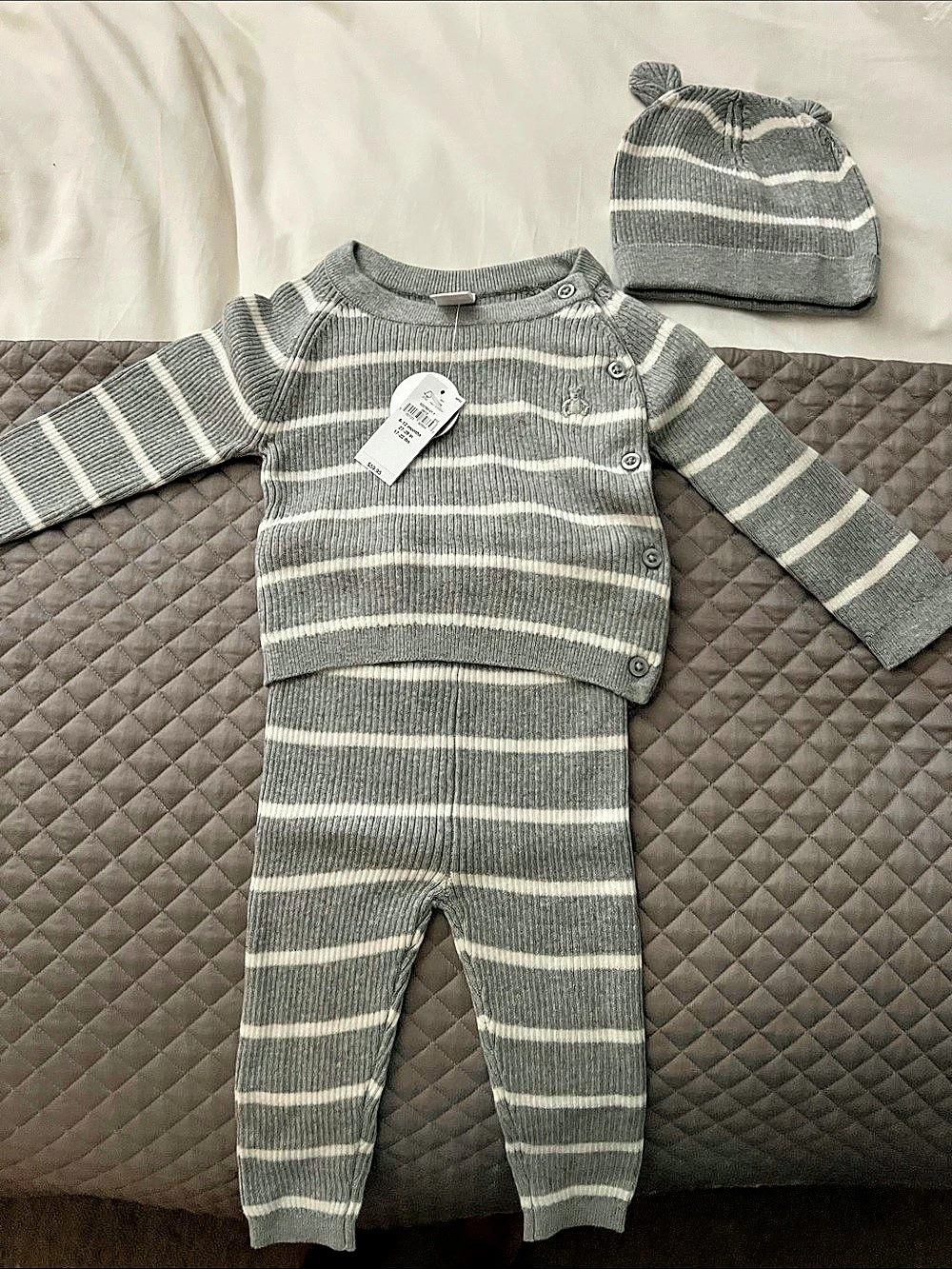 Baby Gap 3-piece set Striped Cotton Set in Gray & White Baby 6-12 Months NWT